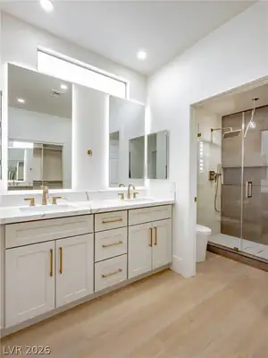 9208 Cactus Wood Drive, Las Vegas, NV 89134 Primary Bathroom