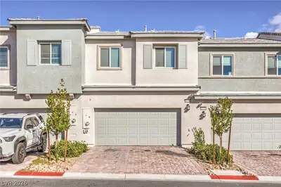 10718 Burton Grove Avenue, Las Vegas, NV 89166 Front of Structure