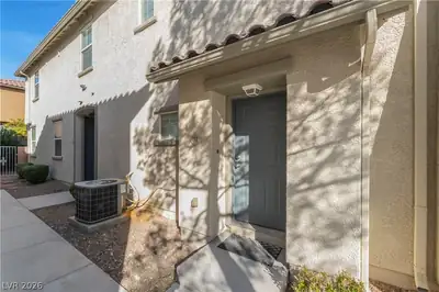 6255 West Arby Avenue 202, Las Vegas, NV 89118 
