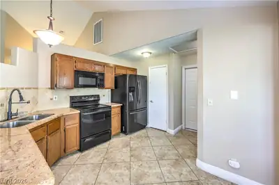 2101 Sun Swept Way, Henderson, NV 89074 Kitchen