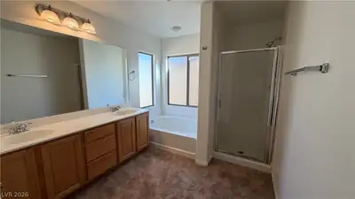 8024 Sundance Valley Drive, Las Vegas, NV 89178 Primary Bathroom