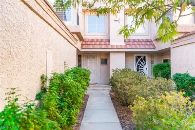 7821 Surfcrest Court, Las Vegas, NV 89128 Entry