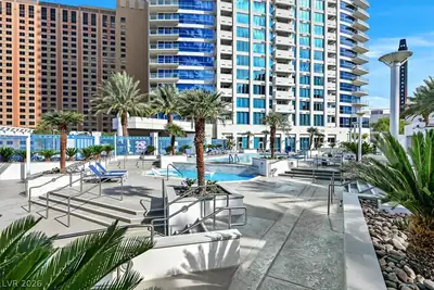 2700 Las Vegas Boulevard 707, Las Vegas, NV 89109 Pool