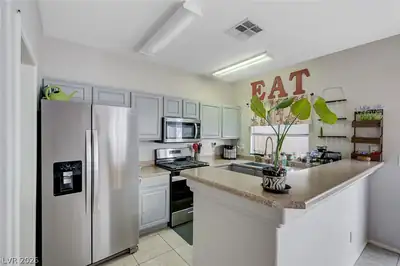 2552 Land Rush Drive, Henderson, NV 89002 Kitchen