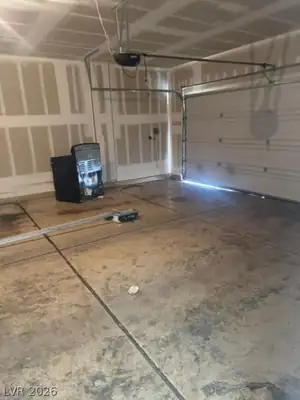 10740 Drake Ridge Avenue, Las Vegas, NV 89166 Garage