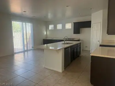 10740 Drake Ridge Avenue, Las Vegas, NV 89166 Kitchen