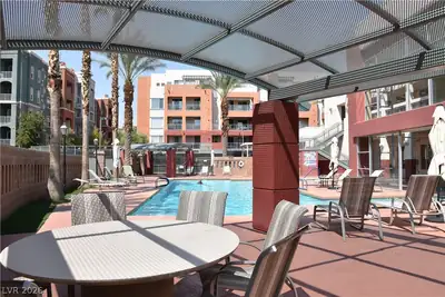 27 East AGATE Avenue 209, Las Vegas, NV 89123 Pool