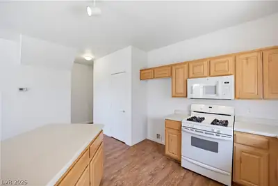 3921 Pepper Thorn Avenue 101, North Las Vegas, NV 89081 Kitchen
