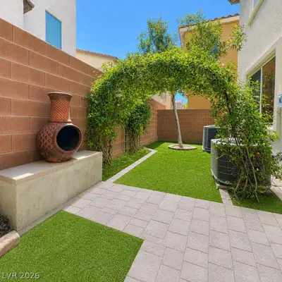9838 November Rain Street, Las Vegas, NV 89178 Yard