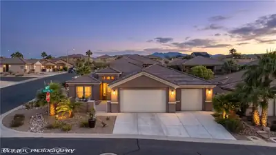 674 Sunrise Way, Mesquite, NV 89027 Front of Structure
