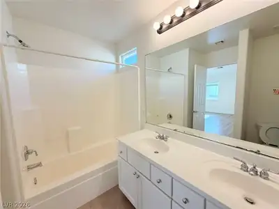 280 Ladies Tee Court, Las Vegas, NV 89148 Primary Bathroom