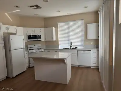 10641 Lace Vine Arbor Avenue, Las Vegas, NV 89144 Kitchen