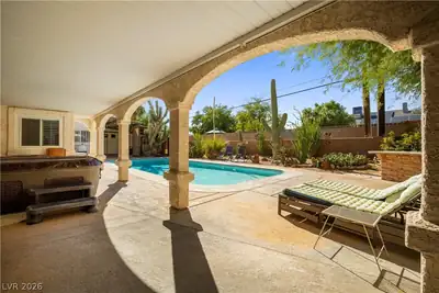 1823 Valley Drive, Las Vegas, NV 89108 Patio