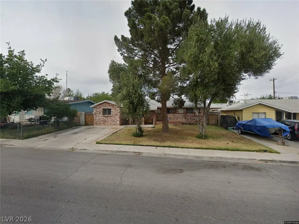 324 Rossmoyne Avenue, North Las Vegas, NV 89030