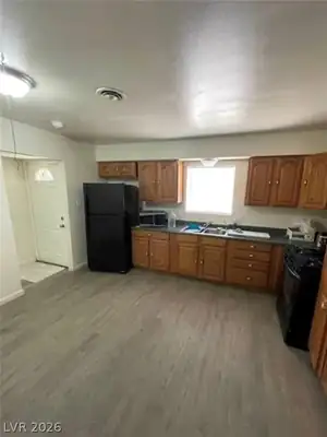 2100 Dogwood Avenue, North Las Vegas, NV 89030 Kitchen