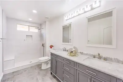 10866 Buzzards Bay Court, Las Vegas, NV 89179 Primary Bathroom