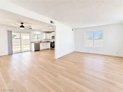 7097 Hillcroft Way, Las Vegas, NV 89147 