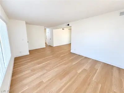 7097 Hillcroft Way, Las Vegas, NV 89147 
