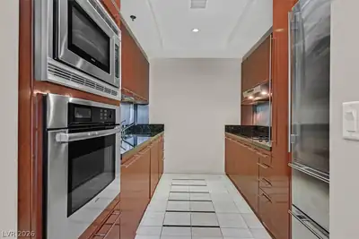 2700 Las Vegas Boulevard 707, Las Vegas, NV 89109 Kitchen