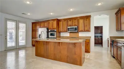 7301 Lake Farm Avenue, Las Vegas, NV 89131 Kitchen
