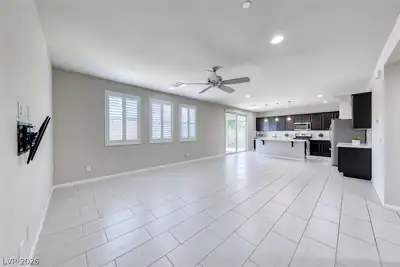 1172 Strada Pecei, Henderson, NV 89011 Living Room