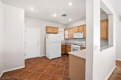 2572 Centaurus Street, Henderson, NV 89044 Kitchen
