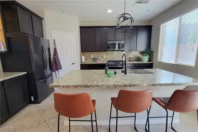 6177 Stetson Cove Court, Las Vegas, NV 89148 Kitchen
