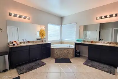 6177 Stetson Cove Court, Las Vegas, NV 89148 Primary Bathroom