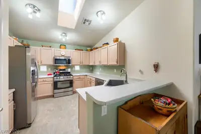 3383 Blue Ash Lane, Las Vegas, NV 89122 Kitchen