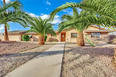 2000 Goldhill Avenue, Las Vegas, NV 89106 Front of Structure