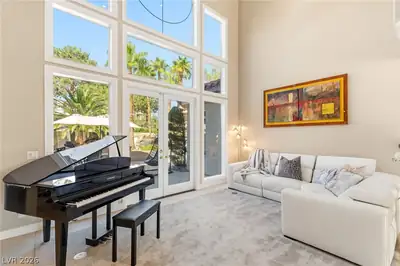 2809 High Sail Court, Las Vegas, NV 89117 