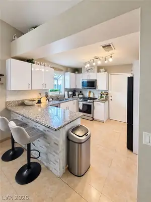 4615 El Pastor Lane, Las Vegas, NV 89121 Kitchen