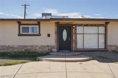 2705 Berg Street, North Las Vegas, NV 89030 Front of Structure