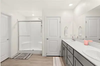 10026 Indigo Cliffs Street, Las Vegas, NV 89141 Primary Bathroom