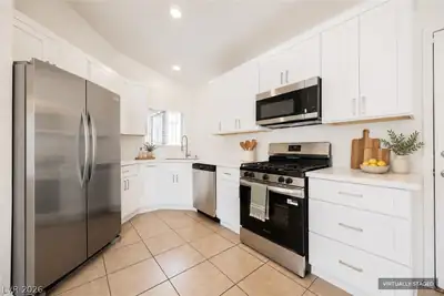 5102 Del Shannon Street, North Las Vegas, NV 89031 Kitchen