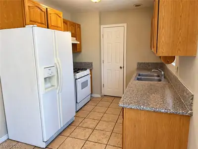 3020 Arrowhead Street, North Las Vegas, NV 89030 Kitchen