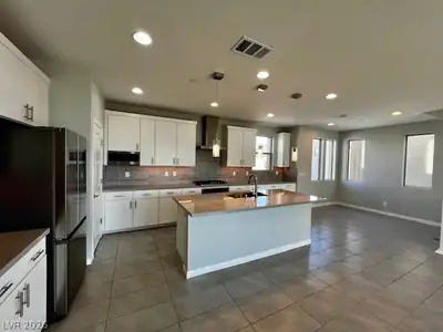 11512 Fleet Wing Avenue, Las Vegas, NV 89138 Kitchen