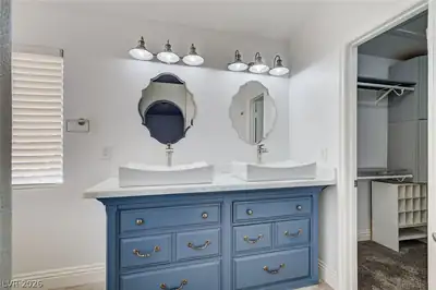 5724 Berwick Falls Lane, Las Vegas, NV 89149 Primary Bathroom
