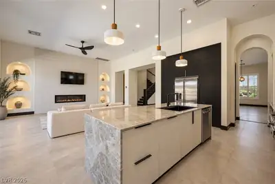 18 Wade Hampton Trail, Henderson, NV 89052 