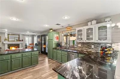 3950 Candleglow Court, Las Vegas, NV 89147 Kitchen