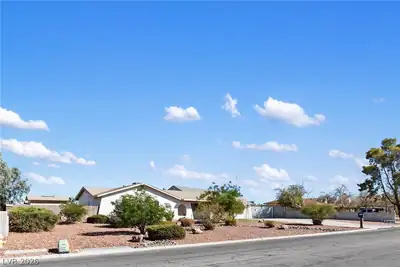 7786 Branding Iron Lane, Las Vegas, NV 89123 Front of Structure