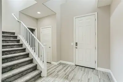 7186 Steubling Glen Street, North Las Vegas, NV 89084 Entrance Foyer