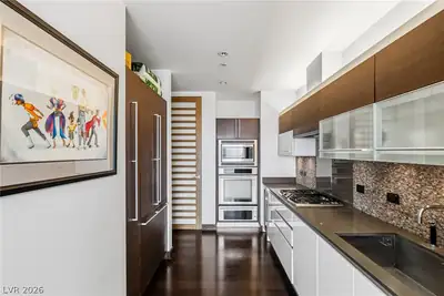 3750 Las Vegas Boulevard 3202, Las Vegas, NV 89158 Kitchen
