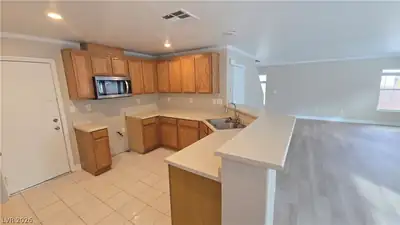 309 Snow Dome Avenue, North Las Vegas, NV 89031 Kitchen