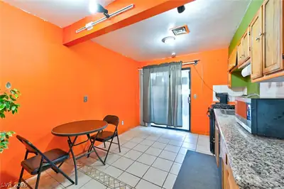 3911 Visby Lane, Las Vegas, NV 89119 Dining Area
