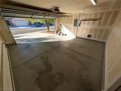 5028 RAPID RIVER Court, Las Vegas, NV 89131 Garage