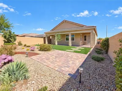 6137 Bugsy Street, North Las Vegas, NV 89081 
