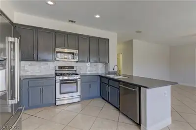 9217 Valador Avenue, Las Vegas, NV 89129 Kitchen
