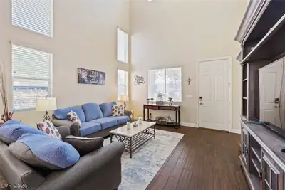 2398 Sunburst View Street, Henderson, NV 89052 Living Room