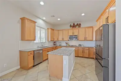 2398 Sunburst View Street, Henderson, NV 89052 Kitchen